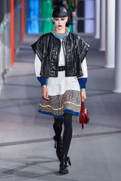 Look 26